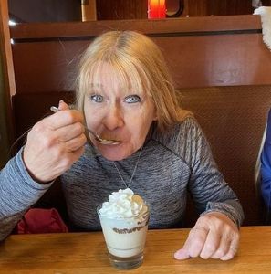 Meet your Posher, Cecilia